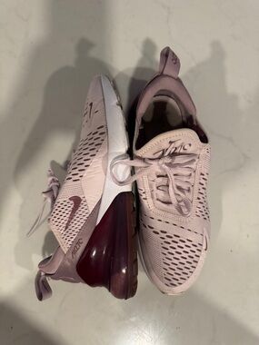 Nike Women's Air Max 270 Pale Pink and Maroon Athletic Sneakers SIZE 8